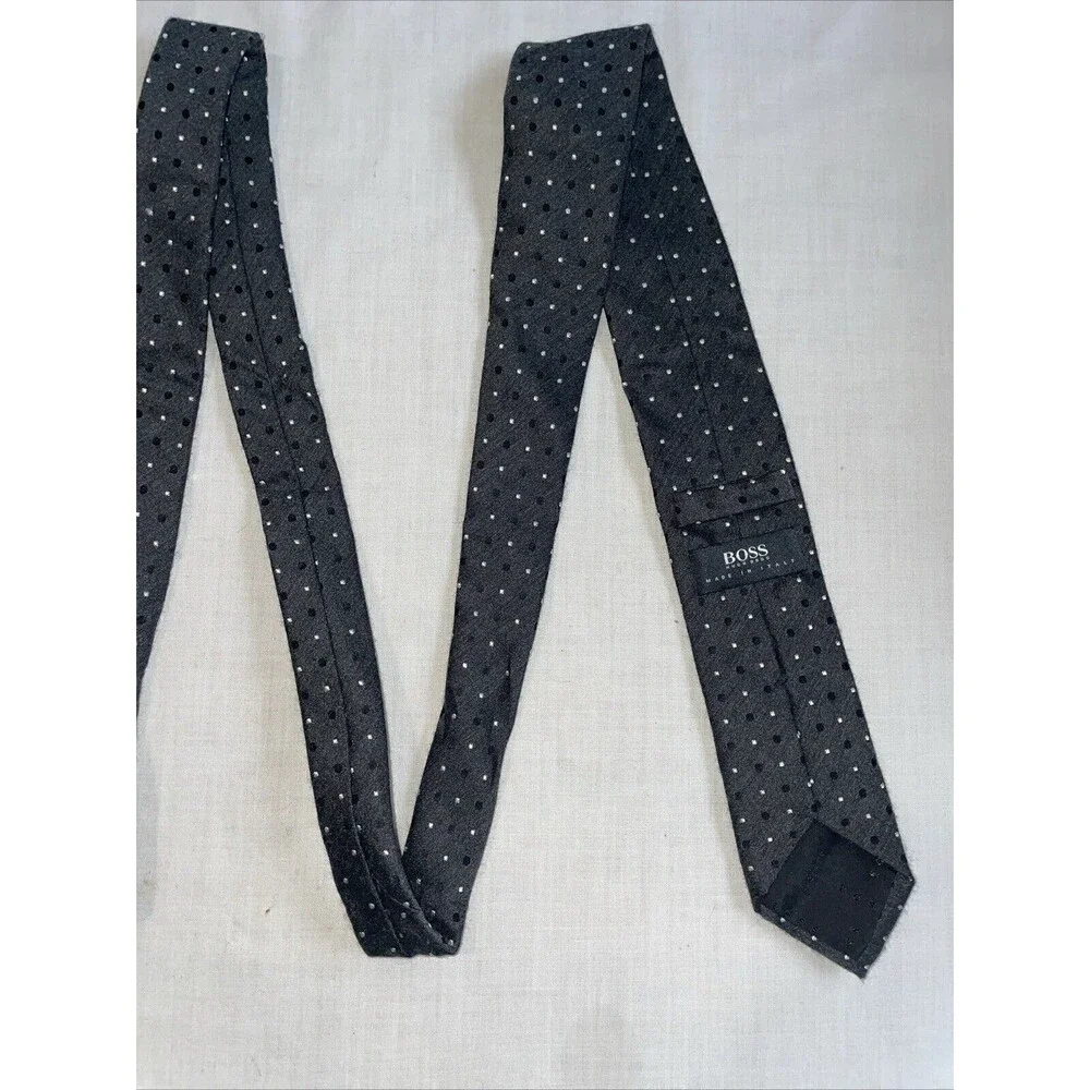 Hugo Boss Men’s Dress Tie Size 57” Black Dotted Wool Blend Business Formal